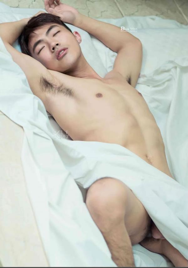 Whoseman-8-花漾文青男孩-許禾